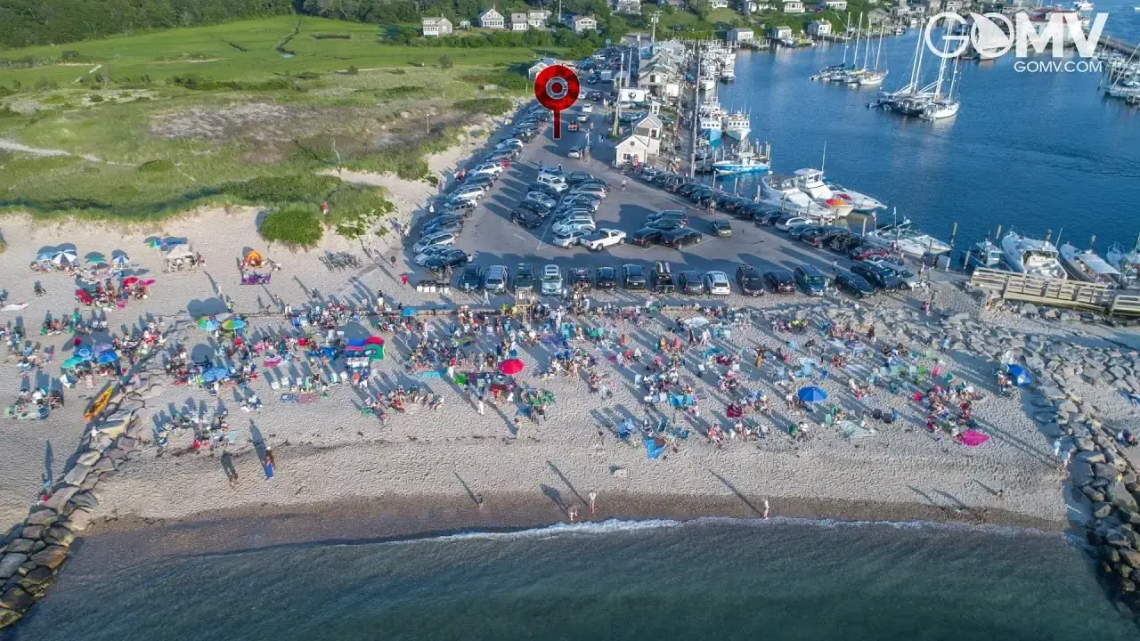 Live view of Menemsha Beach Parking, Chilmark